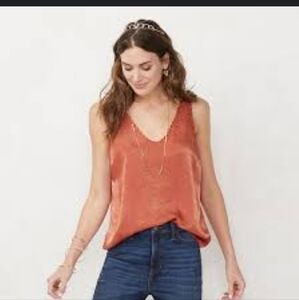 Lauren Conrad pink scalloped pink rose top size XL